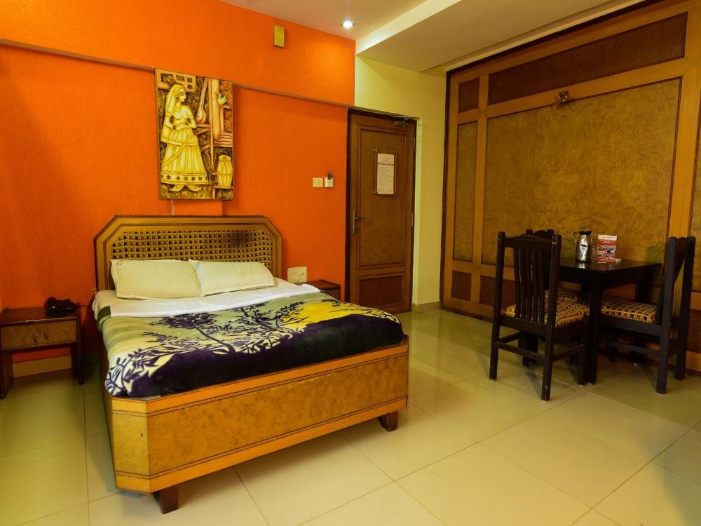 Room image 3