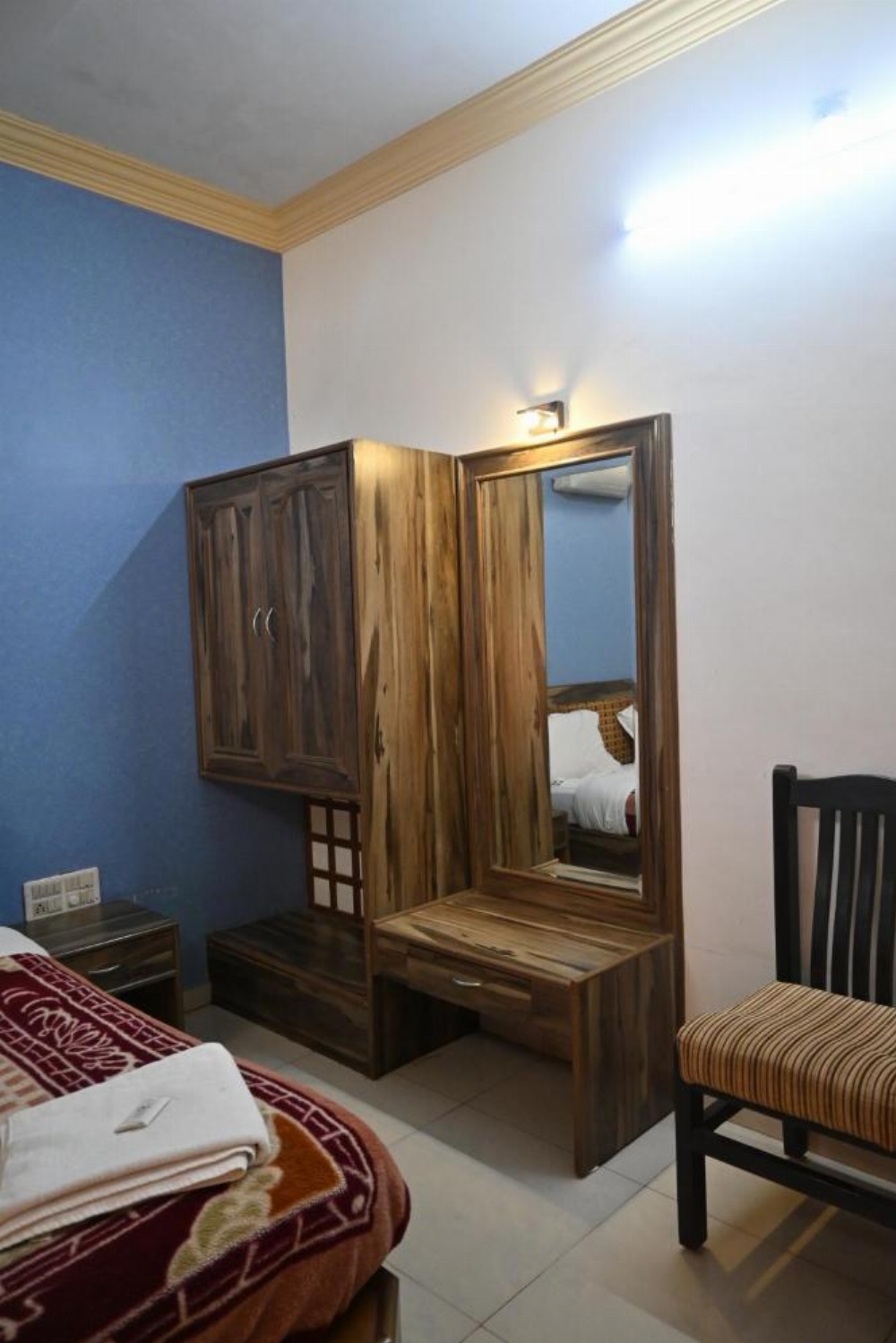 Room image 5