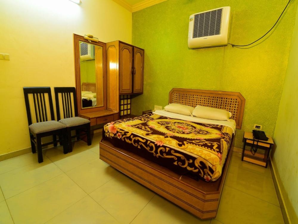 Room image 2